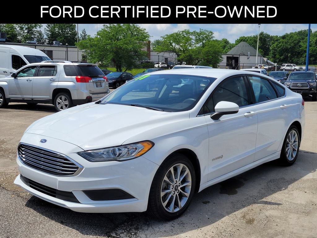 Certified 2017 Ford Fusion SE FWD image 2