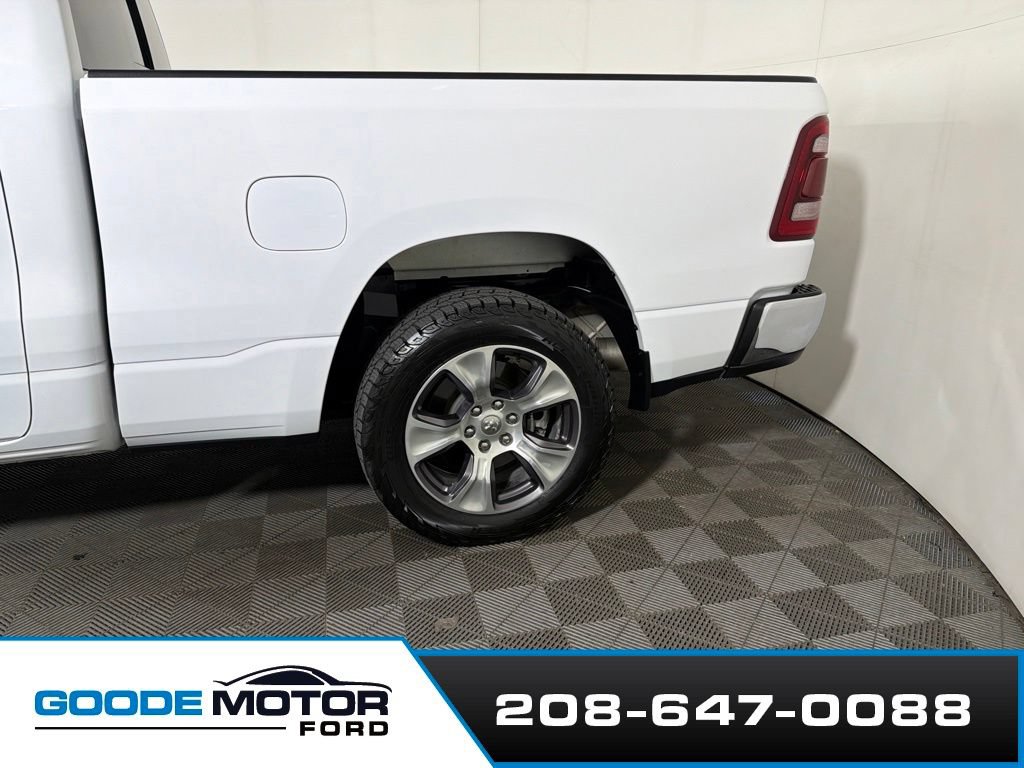 Used 2023 RAM 1500 Laramie AWD/4WD image 5
