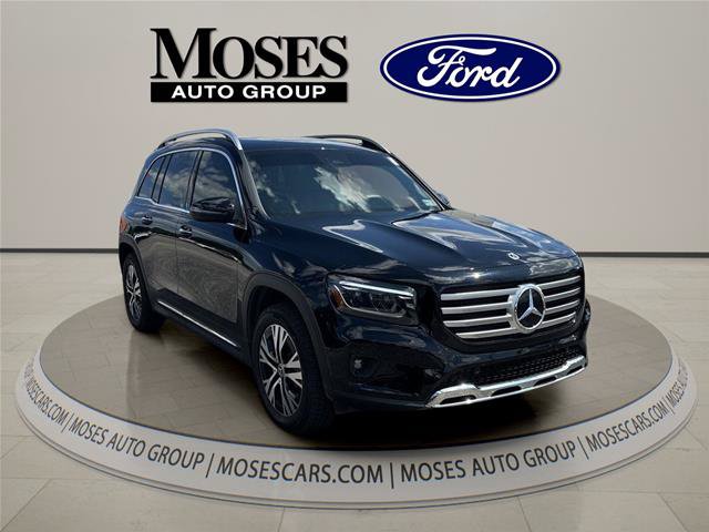 Used 2025 Mercedes-Benz GLB 250 4MATIC image 3