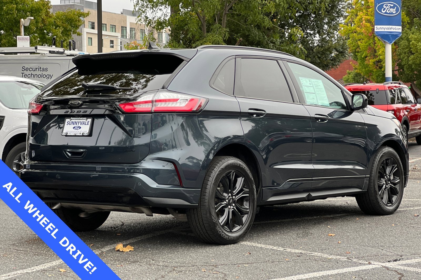 Certified 2022 Ford Edge SE w/ Black Appearance Package image 4