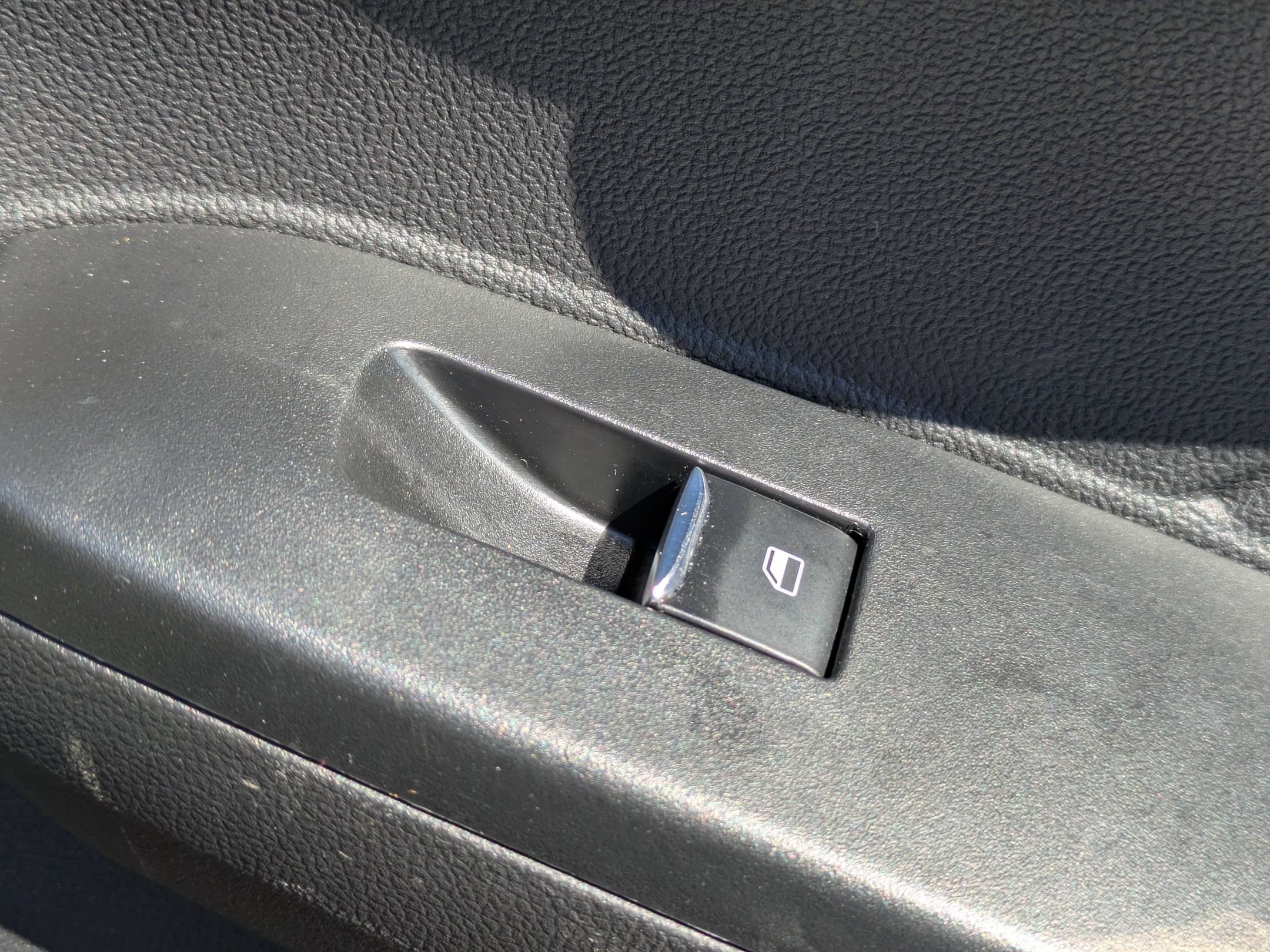 Certified 2024 Ford Escape SE FWD image 38
