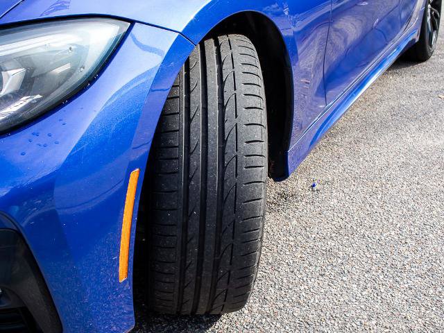 Used 2022 BMW 330i Sedan w/ M Sport Package image 9