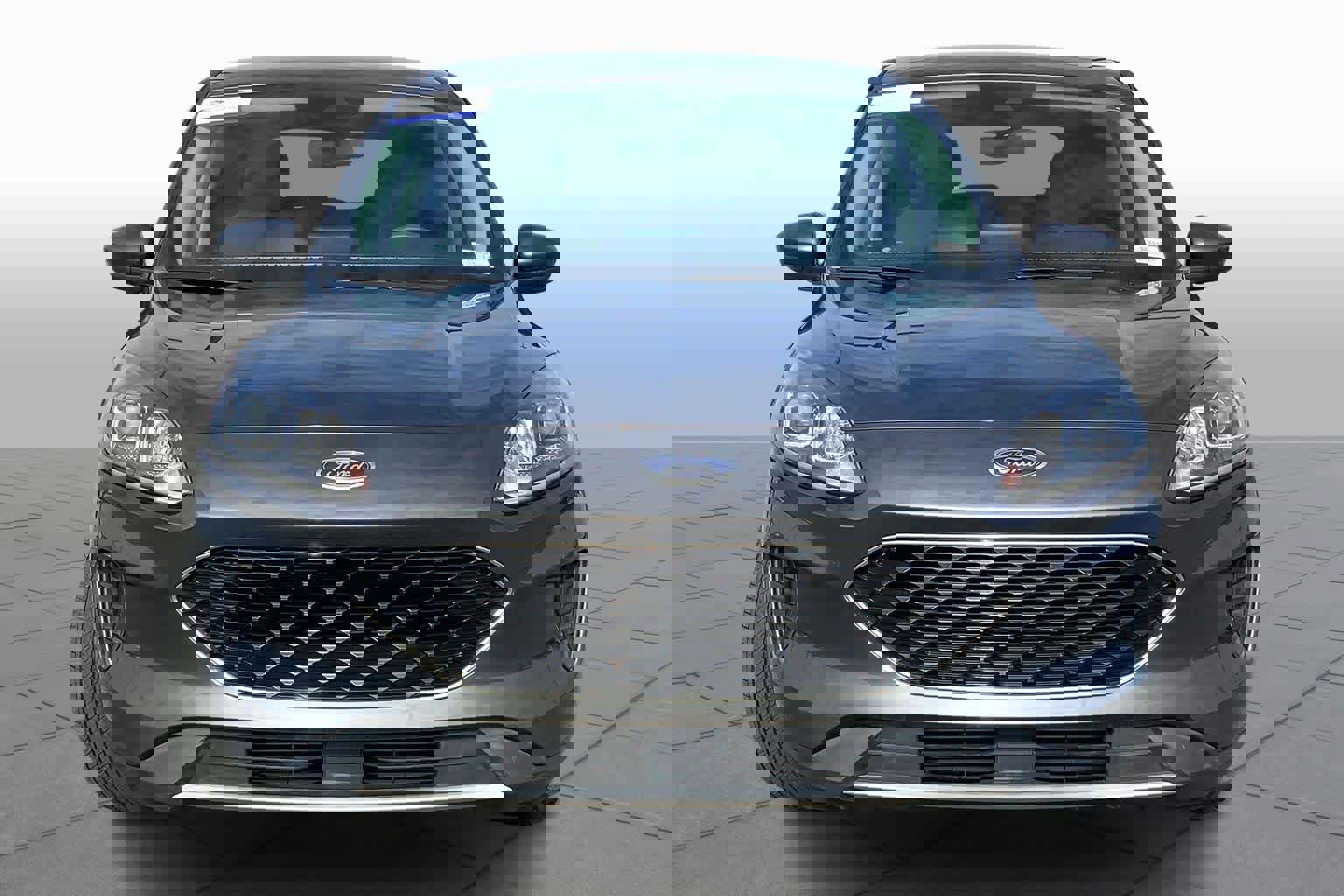 Certified 2020 Ford Escape SE image 3