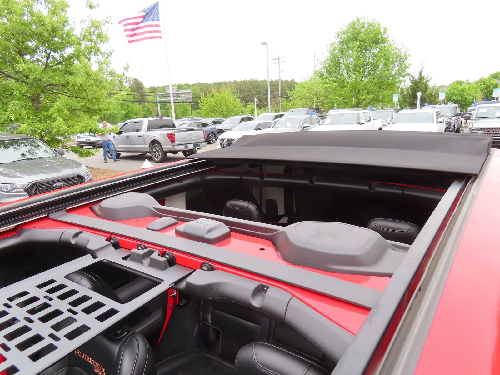 Used 2022 Jeep Wrangler Unlimited Rubicon w/ Trailer Tow Package AWD/4WD image 11
