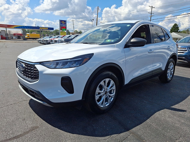 Certified 2024 Ford Escape Active image 3