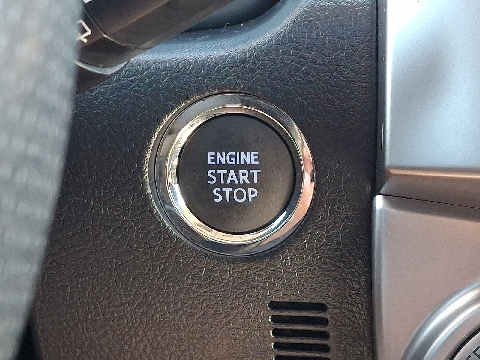 Used 2023 Toyota 4Runner SR5 Premium w/ Moonroof Package AWD/4WD image 31