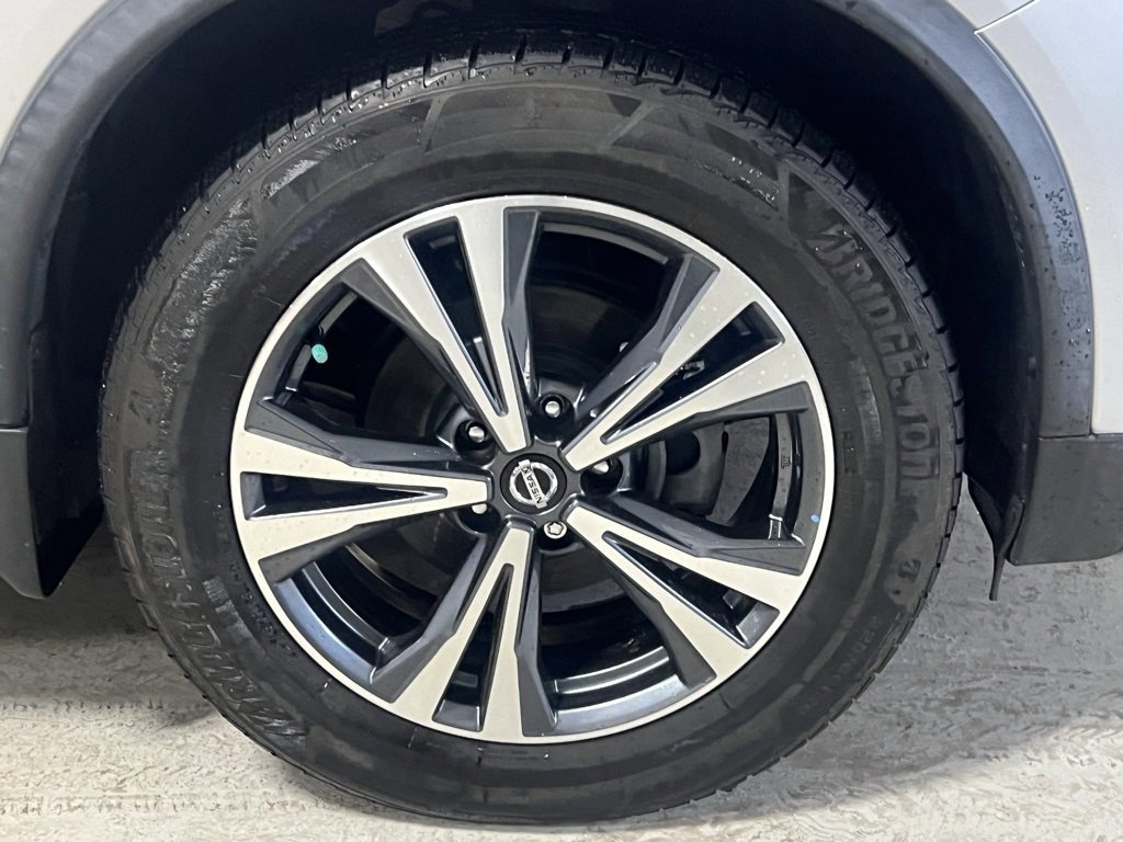 Used 2017 Nissan Rogue SL image 15