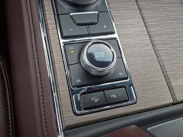 Certified 2024 Ford Expedition Limited image 29
