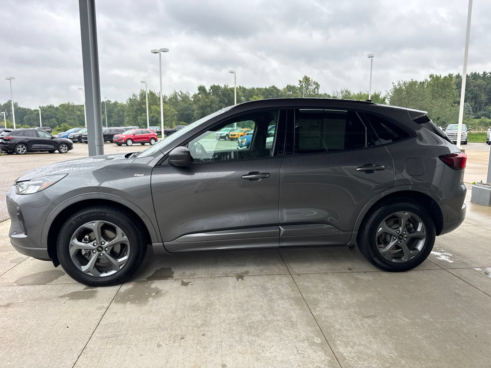 Certified 2024 Ford Escape ST-Line w/ Tech Pack #1 AWD/4WD image 4