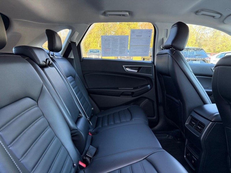 Certified 2024 Ford Edge SEL w/ Convenience Package image 9