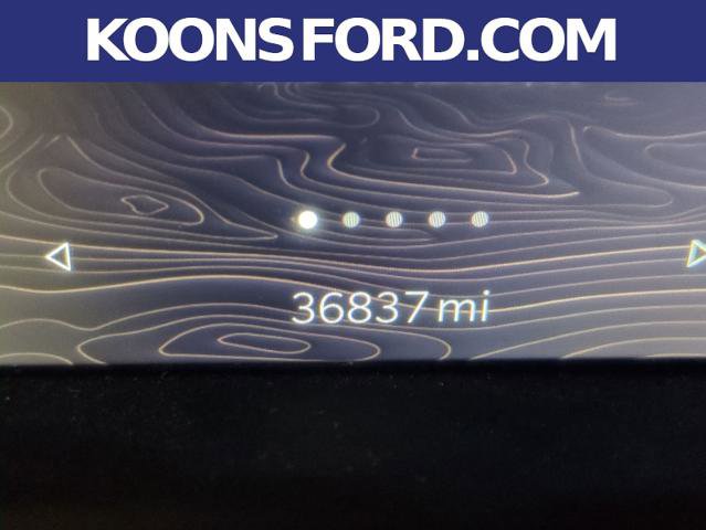 Used 2022 Jeep Wagoneer Series III w/ Rear Seat Video Group 1 AWD/4WD image 16