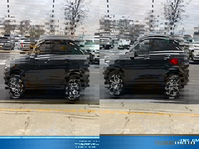 Used 2021 Mercedes-Benz GLC 300 4MATIC image 4