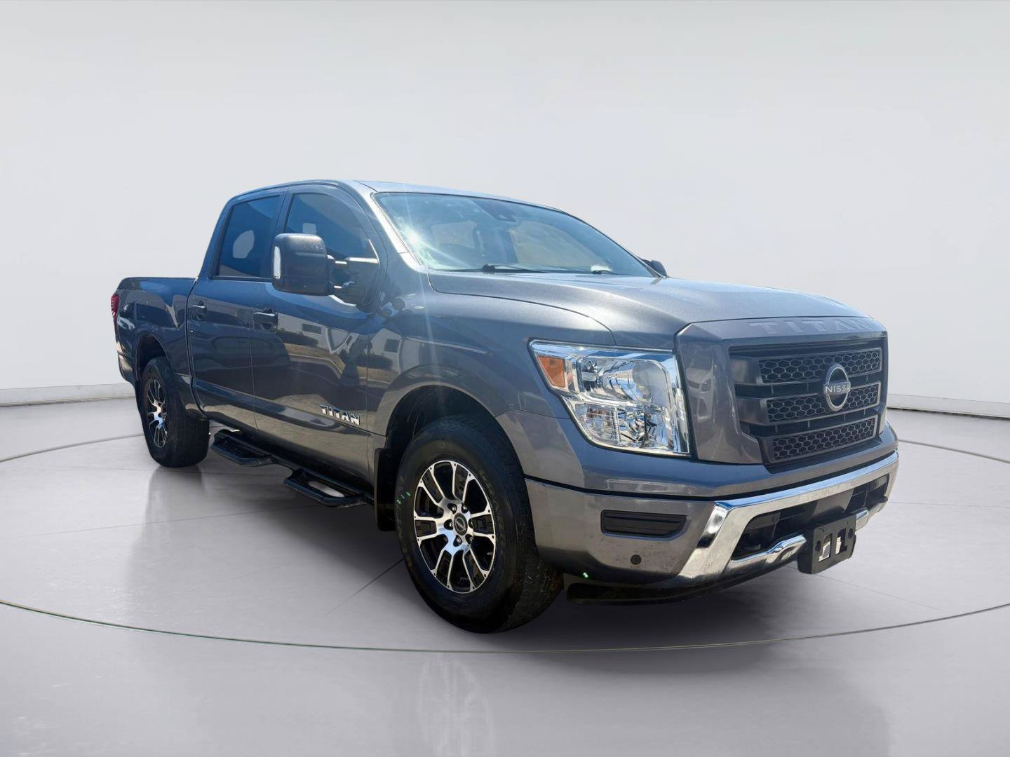 Used 2024 Nissan Titan SV w/ SV Convenience Package