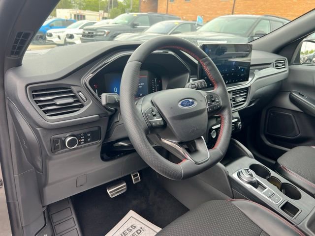 Certified 2024 Ford Escape ST-Line w/ Tech Pack #1 AWD/4WD image 7