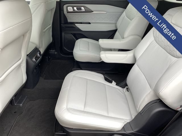 Certified 2025 Ford Explorer Platinum w/ Ultimate Package AWD/4WD image 23