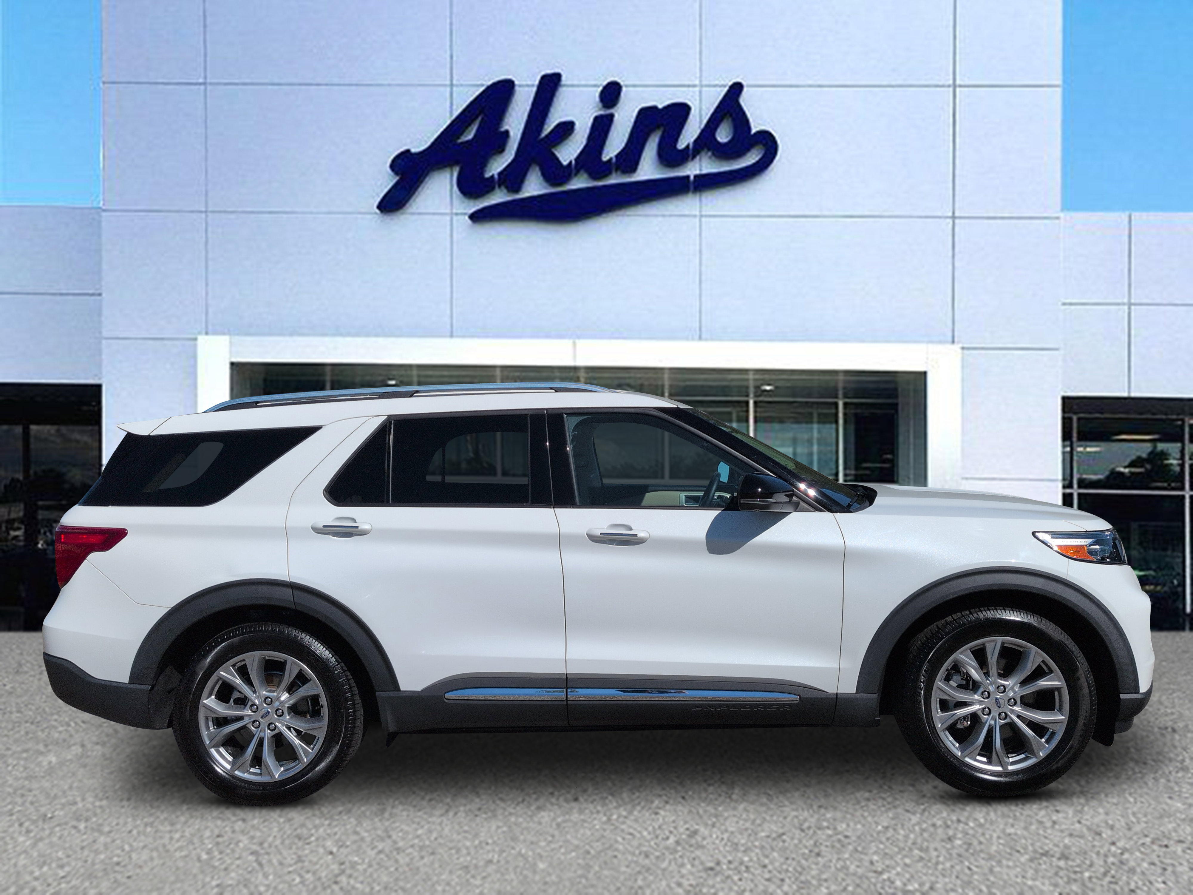 Certified 2020 Ford Explorer Limited RWD image 1