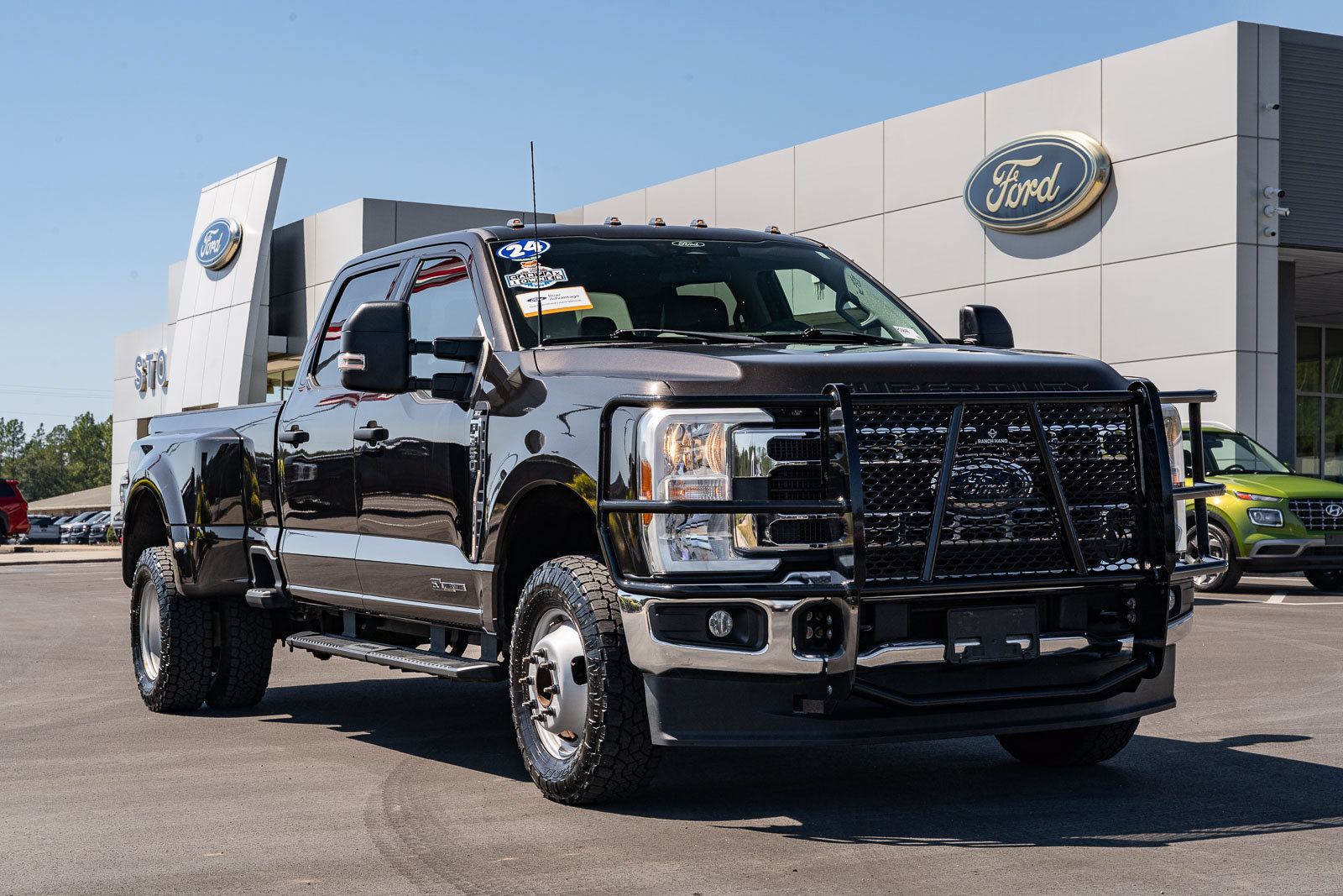 Certified 2024 Ford F350 XLT AWD/4WD image 1