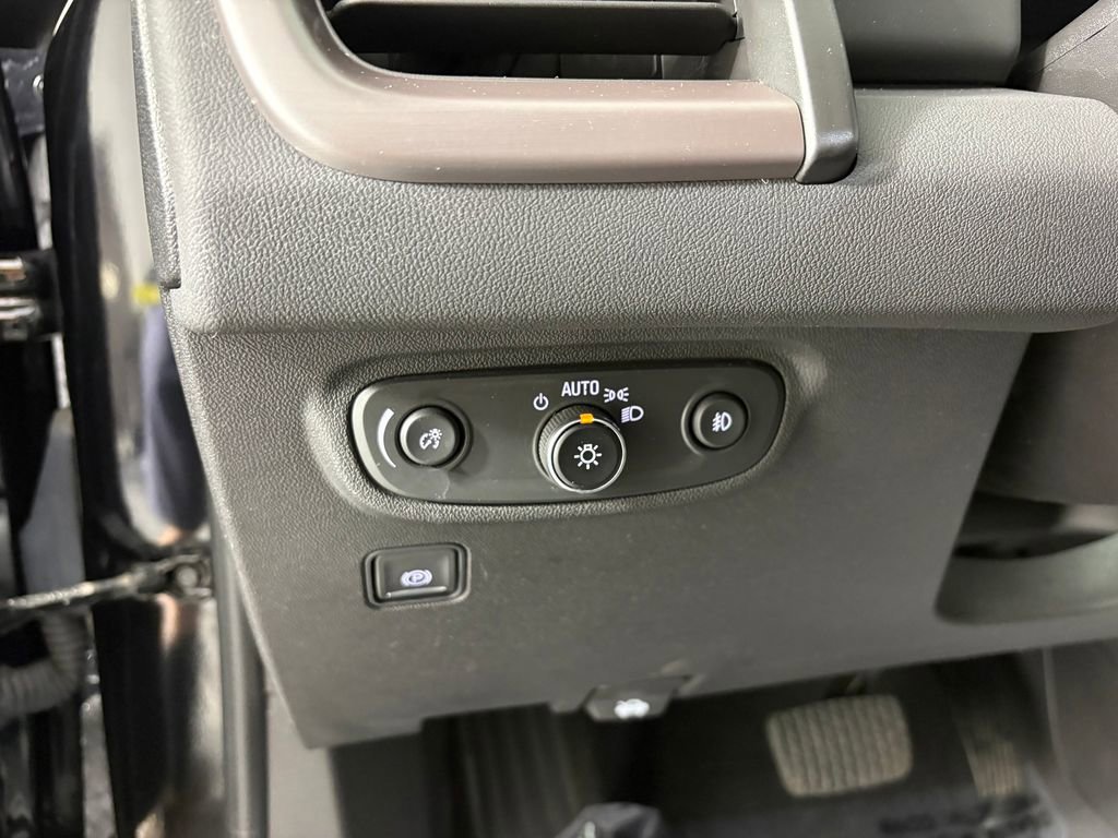 Used 2024 GMC Terrain AT4 w/ Infotainment Package II AWD/4WD image 13