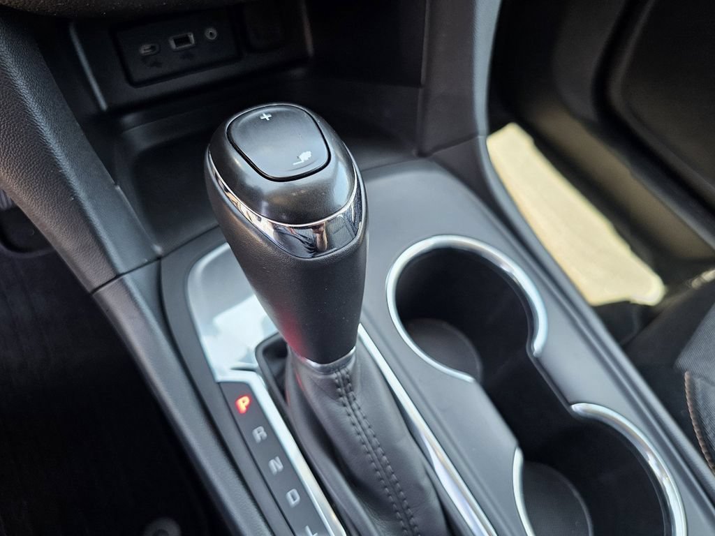Used 2019 Chevrolet Equinox LT FWD image 28