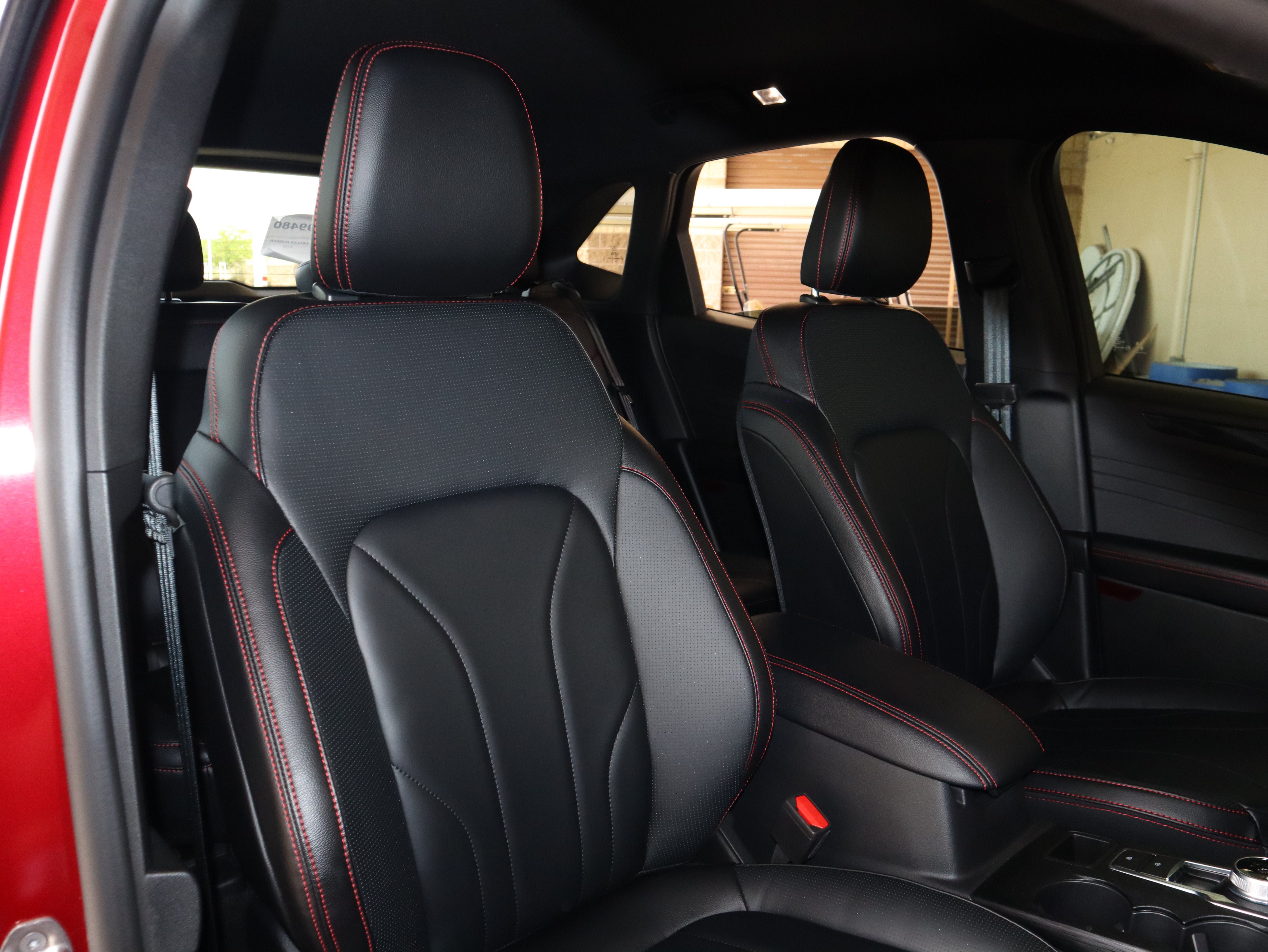Certified 2025 Ford Escape ST-Line Elite w/ Premium Technology Package AWD/4WD image 39