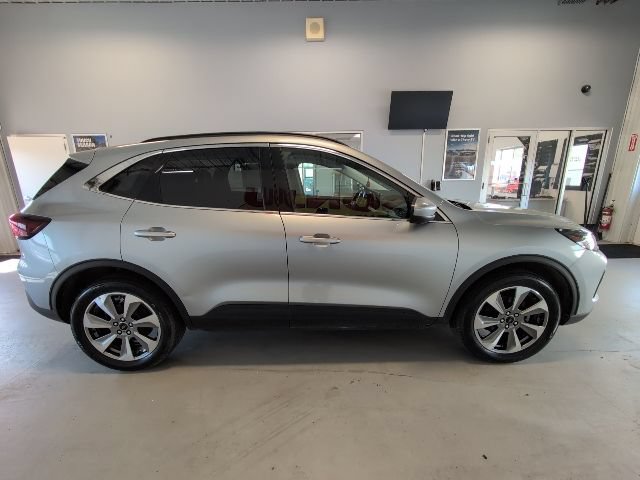Certified 2024 Ford Escape Platinum AWD/4WD image 6