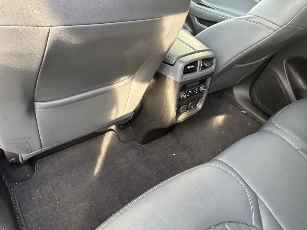 Used 2020 Buick Envision Essence image 11