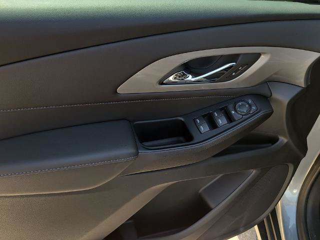 Used 2023 Chevrolet Traverse LT FWD image 20