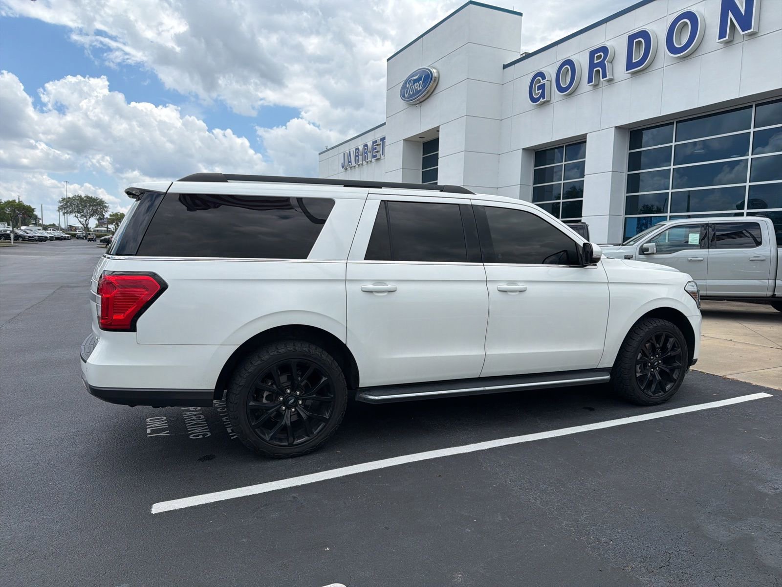 Certified 2022 Ford Expedition Max XLT RWD image 6