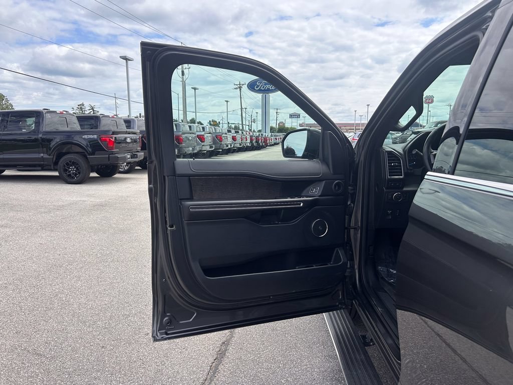 Certified 2021 Ford Expedition Max Limited AWD/4WD image 12