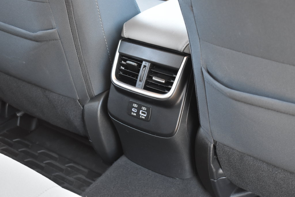Used 2024 Subaru Outback Premium AWD/4WD image 29