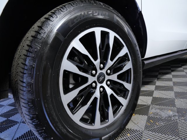 Certified 2025 Ford Expedition Max Platinum AWD/4WD image 9