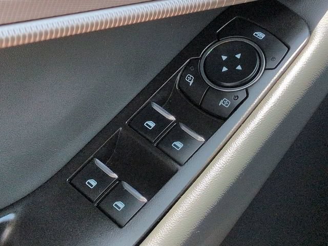 Certified 2025 Ford Explorer Active w/ Active Comfort Package AWD/4WD image 31