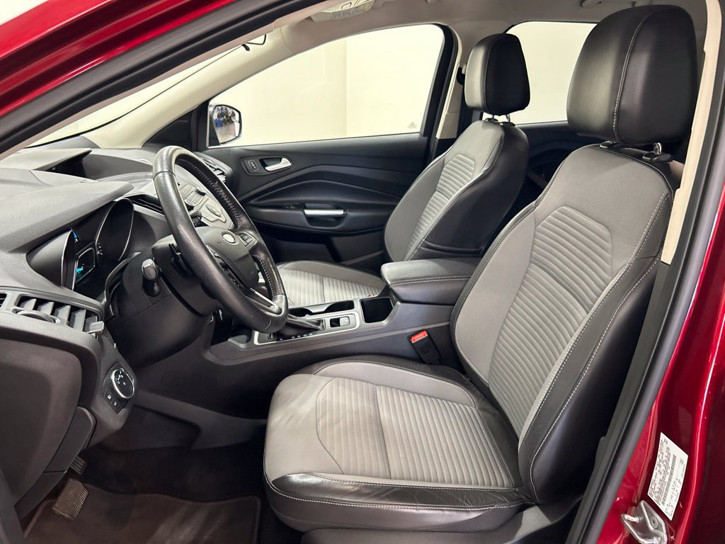 Certified 2017 Ford Escape SE w/ SE Sport Appearance Package AWD/4WD image 10