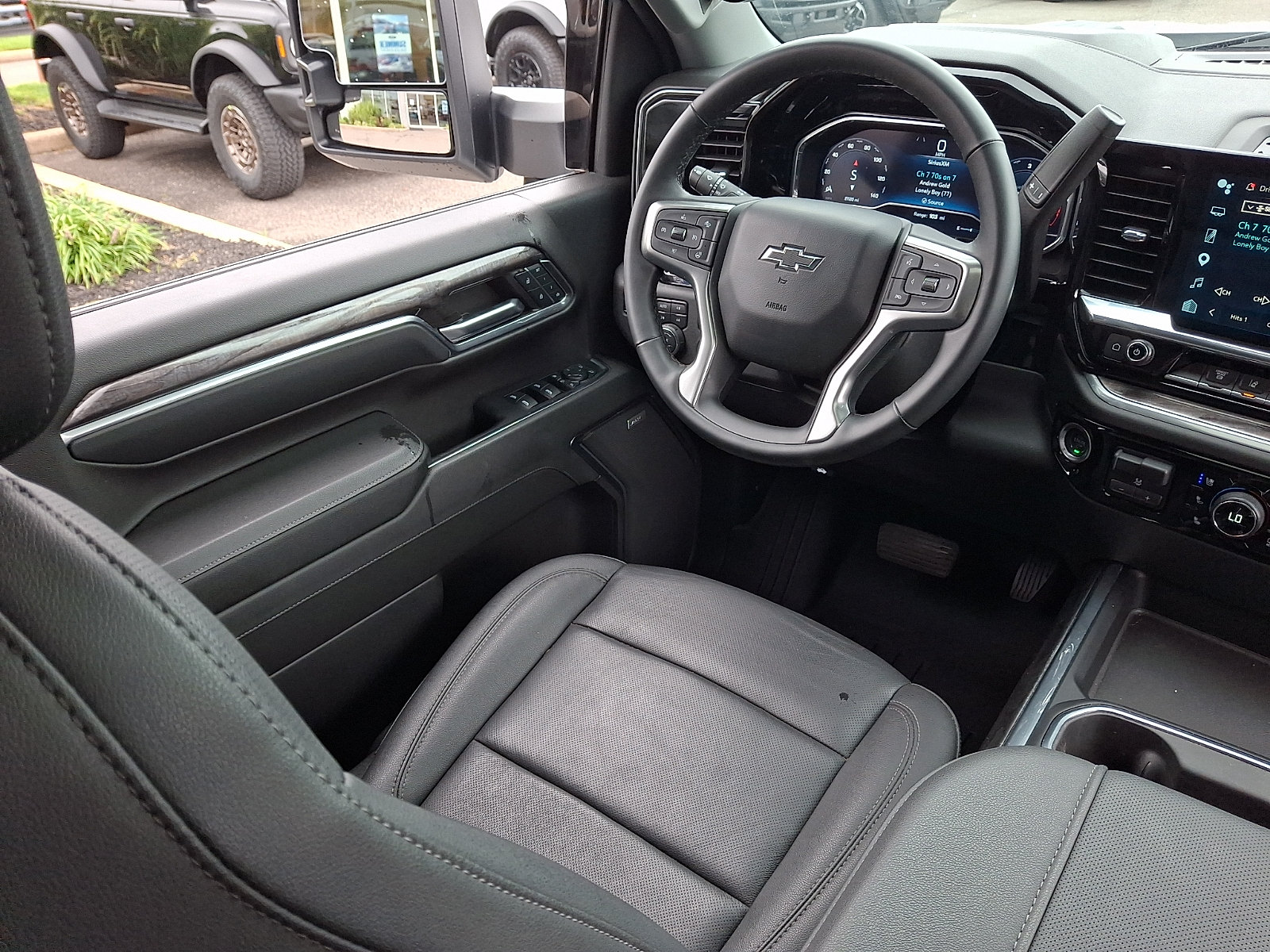 Used 2024 Chevrolet Silverado 2500 LTZ w/ LTZ Plus Package AWD/4WD image 13