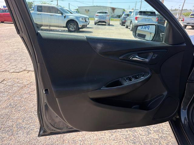 Used 2018 Chevrolet Malibu LT FWD image 11