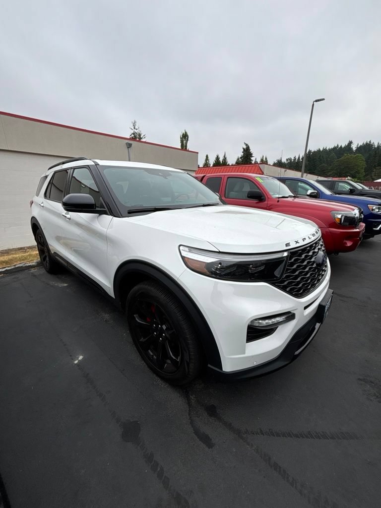 Certified 2023 Ford Explorer ST w/ Equipment Group 401A AWD/4WD image 6
