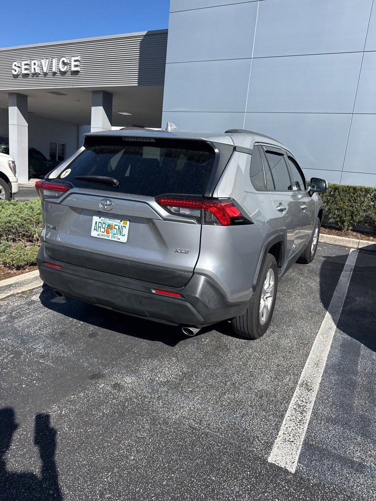 Used 2021 Toyota RAV4 XLE image 2