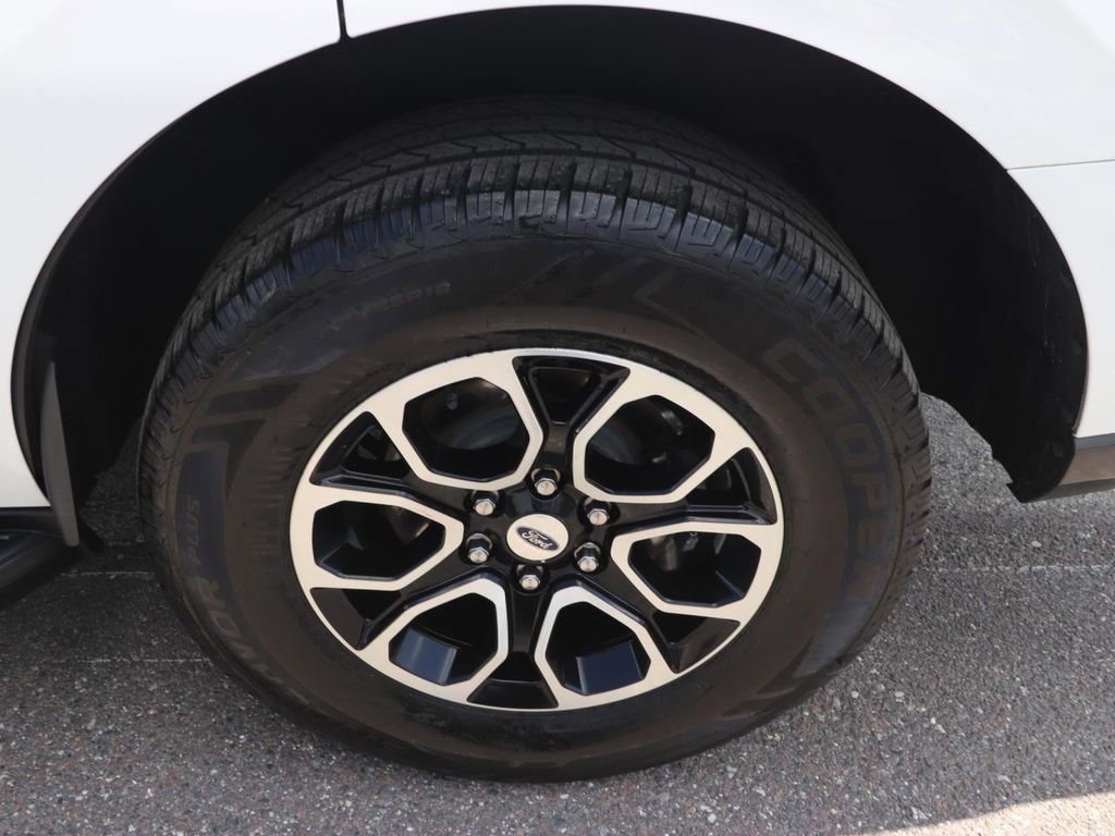 Certified 2022 Ford Expedition XLT RWD image 17