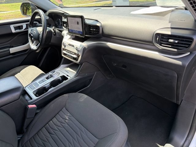 Certified 2021 Ford Explorer XLT RWD image 29