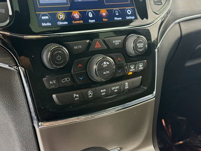 Used 2021 Jeep Grand Cherokee Limited image 16