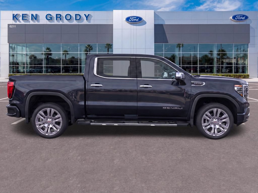 Used 2022 GMC Sierra 1500 Denali RWD image 4