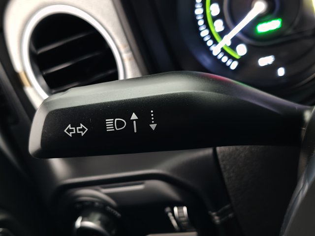 Used 2024 Jeep Wrangler Unlimited Sahara AWD/4WD image 38