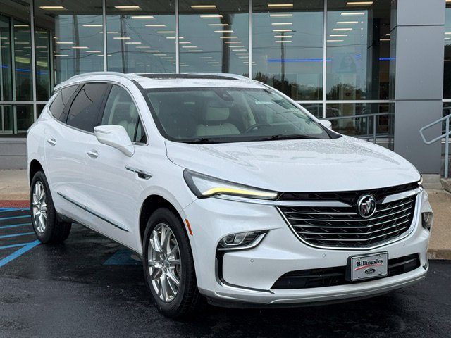 Used 2023 Buick Enclave Essence w/ Experience Buick Package AWD/4WD image 2
