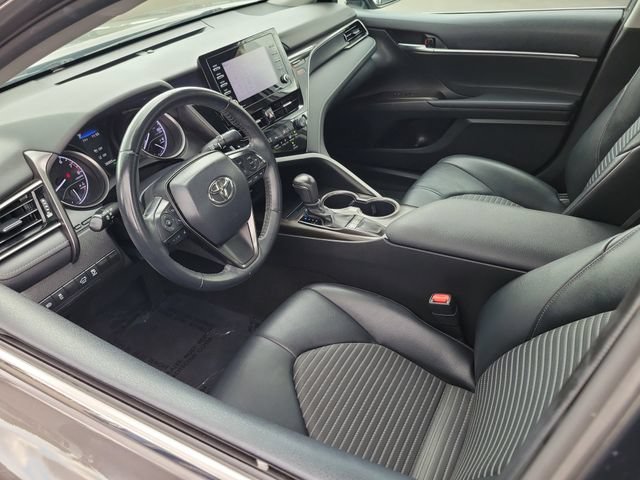 Used 2024 Toyota Camry SE FWD image 3