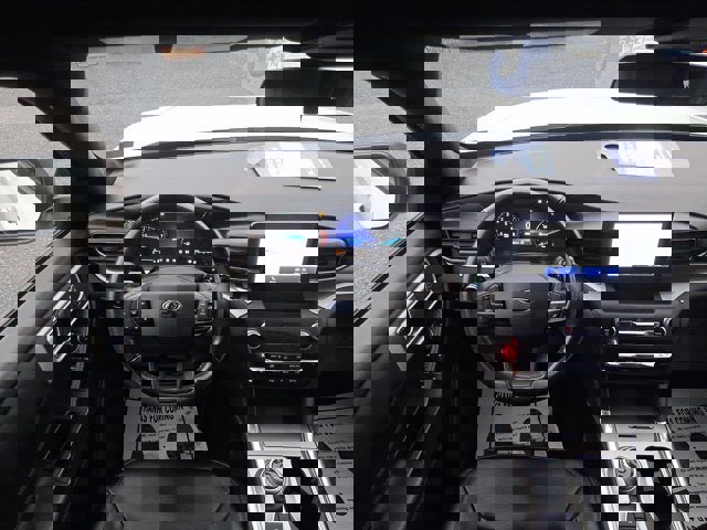 Certified 2020 Ford Explorer XLT w/ Equipment Group 202A image 24