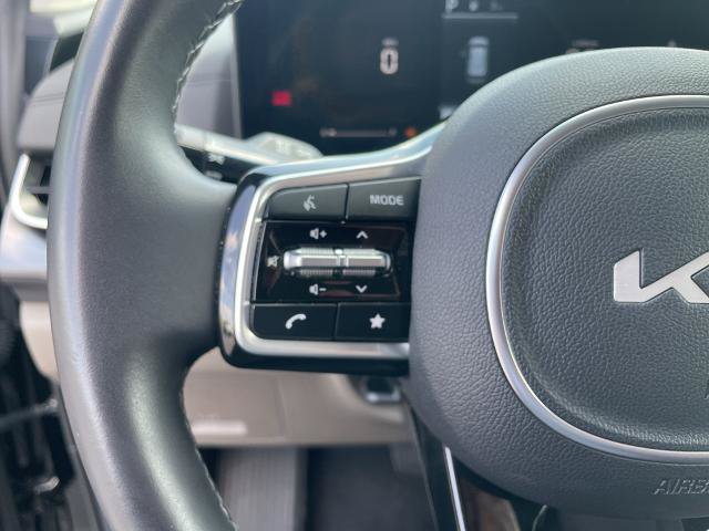 Used 2026 Kia Carnival FWD image 36