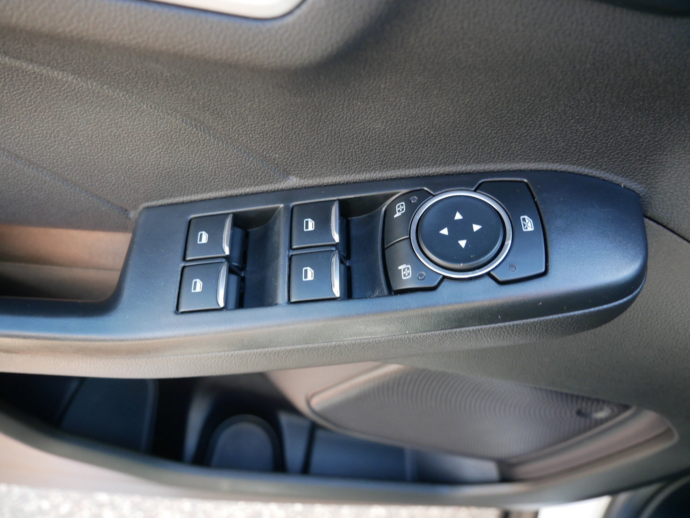 Certified 2024 Ford Escape Platinum AWD/4WD image 20