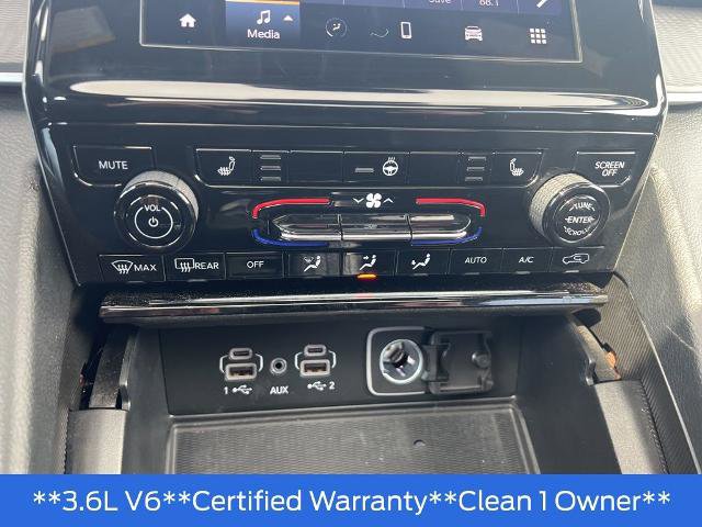 Used 2024 Jeep Grand Cherokee L Altitude AWD/4WD image 15