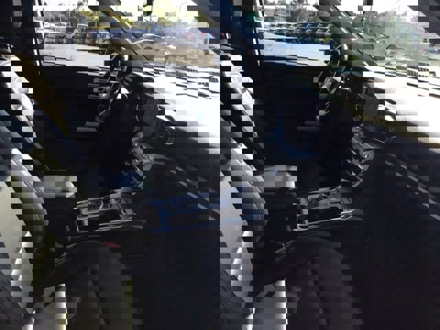 Certified 2022 Ford Explorer XLT w/ Equipment Group 202A image 11