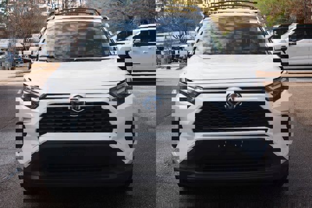 Used 2022 Toyota RAV4 XLE image 8